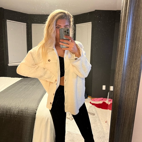 Sherpa Shacket - Picture 6 of 7